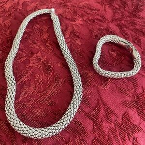 Elegant Silver Jewelry Set